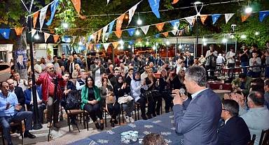 AK Partili Mehmet Ali Özkan’a vatandaşlardan yoğun ilgi