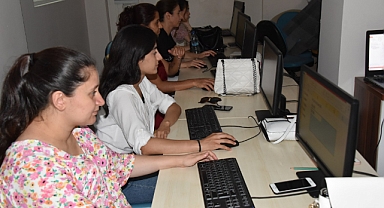 YENİMAHALLE’DE BİLGİSAYAR KURSUNA YOĞUN İLGİ