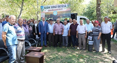 ÜRETİCİLER ÜZÜM SERGİ ÖRTÜLERİNİ TESLİM ALDI