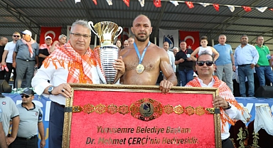 YUNTDAĞI'NIN BAŞPEHLİVANI ALİ GÜRBÜZ OLDU