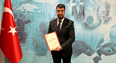 Ak Parti Elmalı İlçe Başkanı Yunus Emre Coşkun oldu