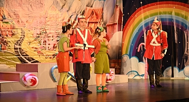 MANİSALI ÇOCUKLAR ‘OYUNCAKLAR ÜLKESİ’NE KONUK OLDU