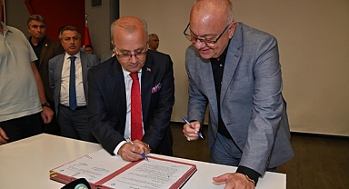 SALİHLİ’YE KİLİT PARKE DESTEĞİ İÇİN PROTOKOL İMZALANDI