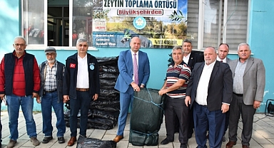 30 BİN ZEYTİN TOPLAMA ÖRTÜSÜNÜN DAĞITIMI BAŞLADI
