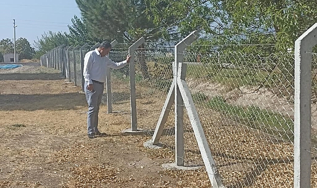 AHMETLİ'DE MAHALLE MEZARLIĞI GÜVENLİ HALE GELDİ