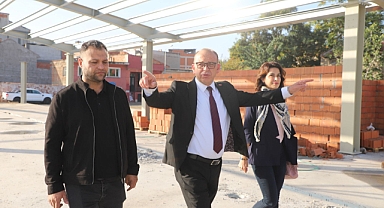  Başkan Akın: “İktidarın ve büyükşehir belediyesinin desteği olmadan modern pazar yerini Turgutlu’muza kazandırıyoruz”