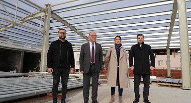 Başkan Akın: “Yılbaşı hediyemiz Cuma Pazarı, Turgutlu’muza hayırlı olsun