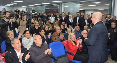 Mersinli’den görkemli adaylık açıklaması, salon doldu taştı 