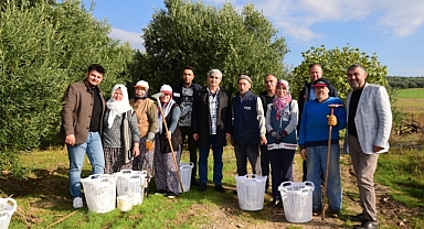 Turgutlu’da Zeytin Emekçilerine Büyükşehir'den Koruyucu Malzeme 