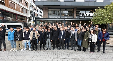 Cumhur İttifakı Belediye Başkan Adayı Yunus Oğan gençlerle kahvaltıda buluştu