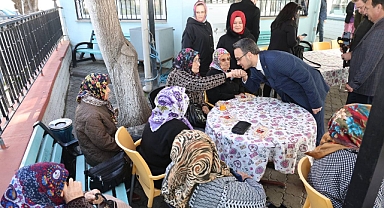 Cumhur İttifakı Adayı Yunus Oğan kandil nedeniyle Huzurevini ziyaret etti