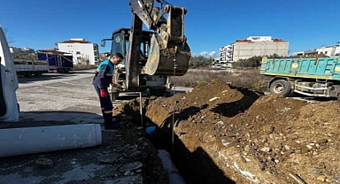 Fatih Sanayi Sitesinde Yağmur Suyu Hattı Çalışmaları Yapılıyor