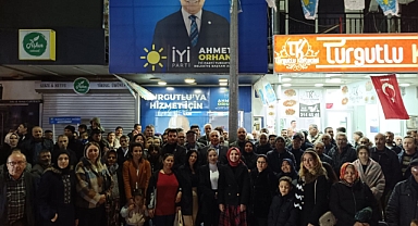 İyi Partili Başkan Adayı Ahmet Orhan Rozet Takma Törenine Yoğun İlgi 