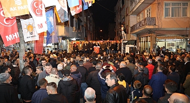 MHP'li Başkan Adayı Yunus Oğan Alankuyu Meydanında konuştu