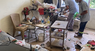 Turgutlu Belediyesinden Çöp Ev Temizliği