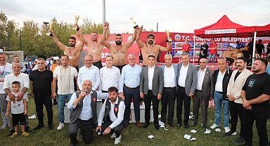 Turgutlu Belediyesi Güreş Severlere Kırkpınar Havası Yaşattı
