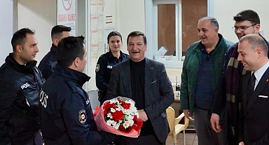 MHP’den Polis Haftasında Anlamlı Ziyaret