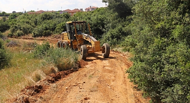 Turgutlu Belediyesinden 37 Kırsal Mahalleye Yol Desteği