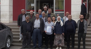 İYİ Parti Turgutlu İlçe Başkanı Özgür Seyhan mazbatasını aldı