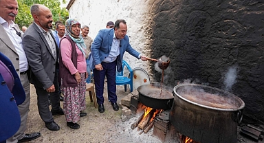 Manisa'nın Gururu Başkan Dutlulu, pekmez kaynattı