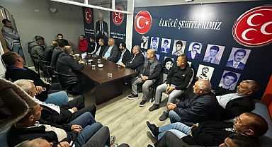 MHP'de Yeni Üyelere Rozetleri Takıldı