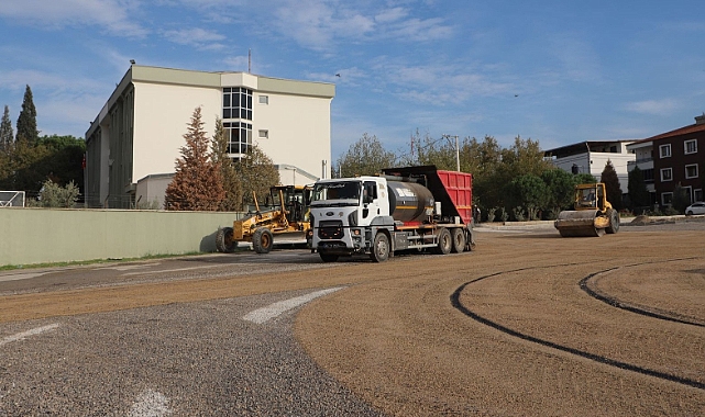 Turgutlu'da Fen İşleri Müdürlüğü Ekipleri Kentin Her Noktasında