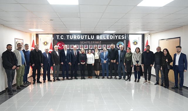 Turgutlu Belediyesi Meclisinden Ferdi Zeyrek’e Vefa