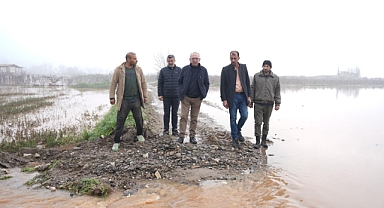 Başkan Çetin Akın’dan Yağış Sonrası Sahada Yoğun Mesai