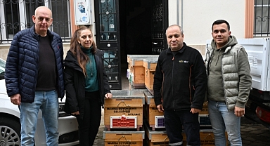 Büyükşehir’den Turgutlu'da Sel Mağduru Arıcıya Kovan Desteği