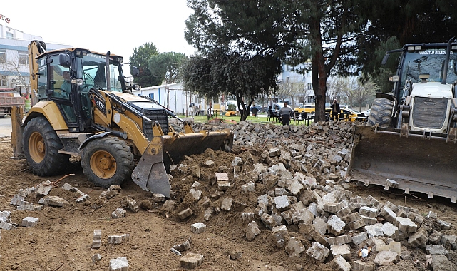 Turgutlu Belediyesi Fen İşleri Ekiplerinden Eş Zamanlı Çalışma