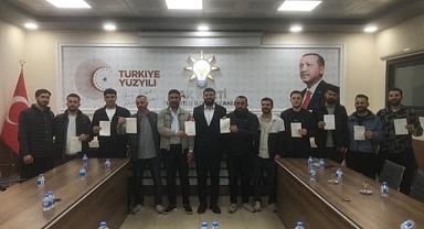 Turgutlu’da Yeniden Refah Partisi’nden İstifa Ederek AK Parti’ye Katıldılar